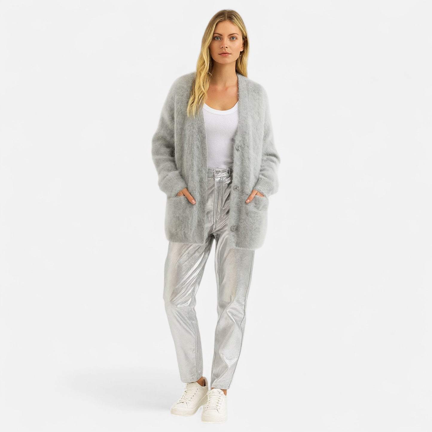 Old Monarchy | Women’s Classic Knit V-Neck Cardigan