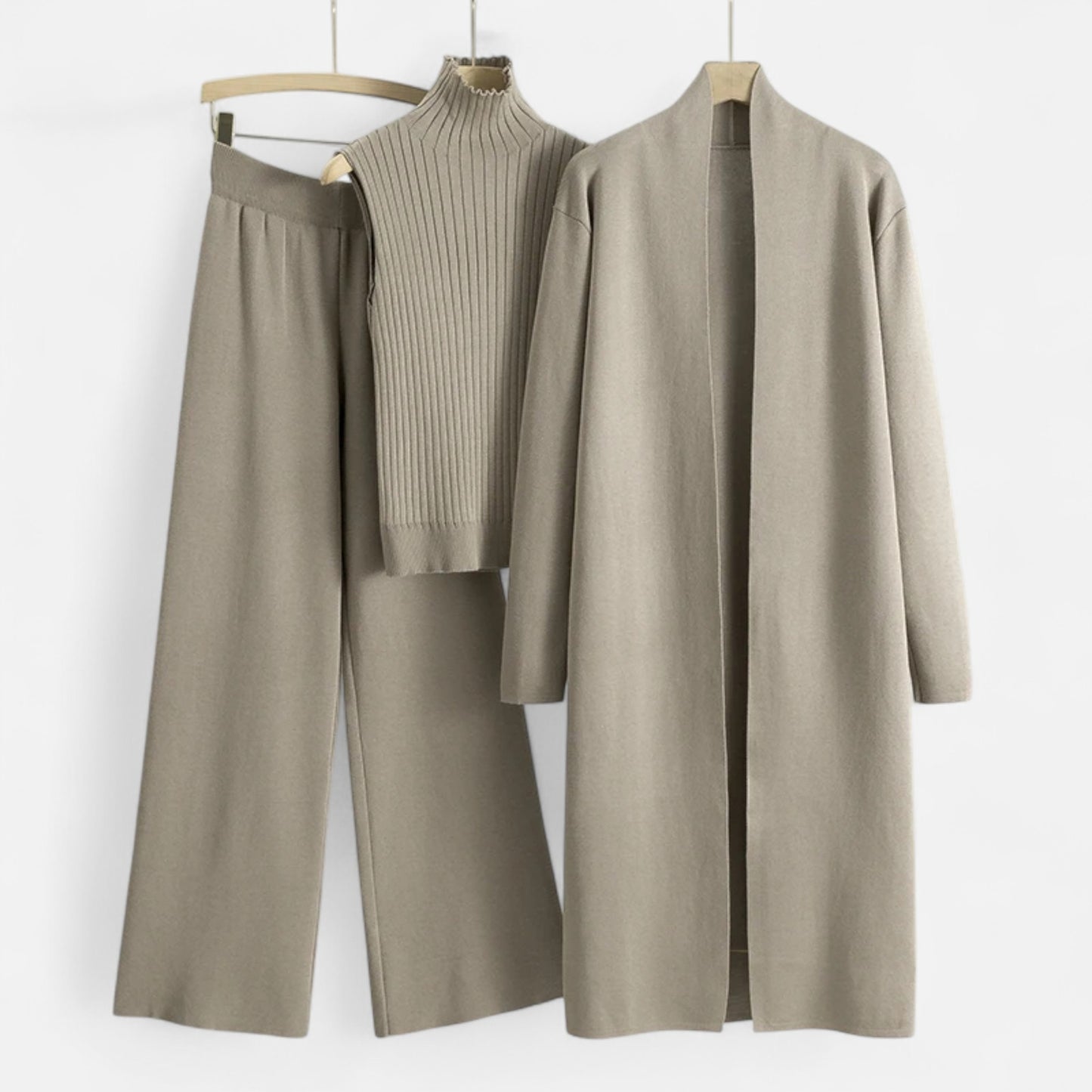Old Monarchy | Women’s Heritage Three-Piece Set