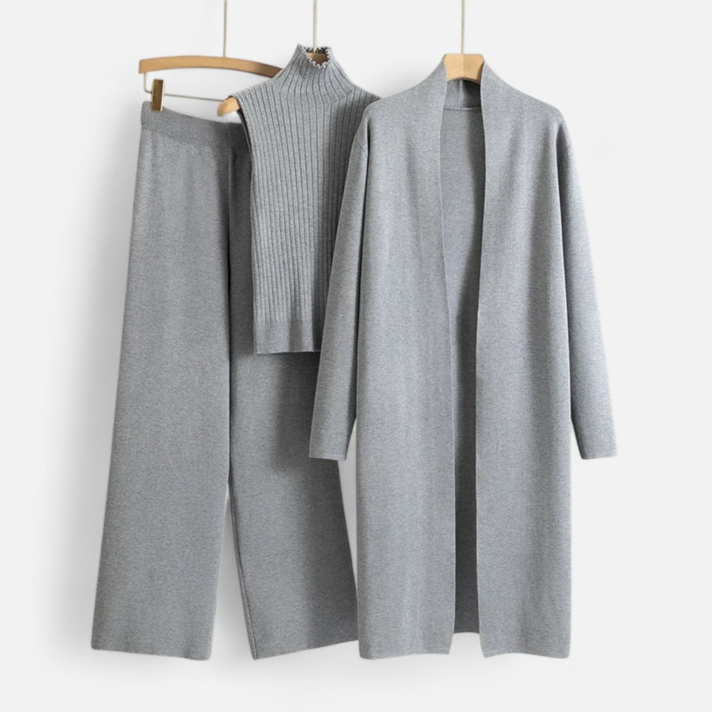 Old Monarchy | Women’s Heritage Three-Piece Set