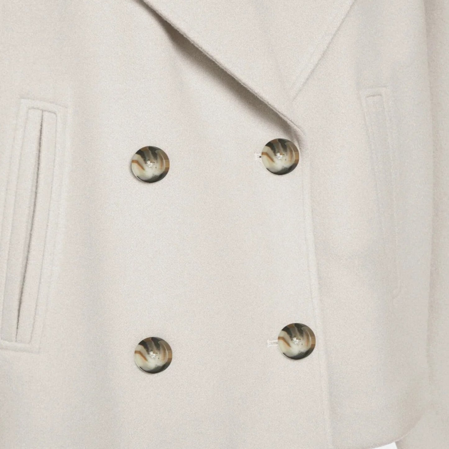 Women’s Tailored Minimalist Jacket – Modern Structure, Effortless Refinement